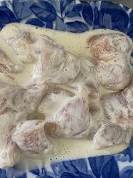 鶏の南蛮漬けの鶏肉を、マヨネーズに酒に砂糖で漬けて柔らかく ささみを使っていますが、柔らかジューシー　おすすめの使い方です　